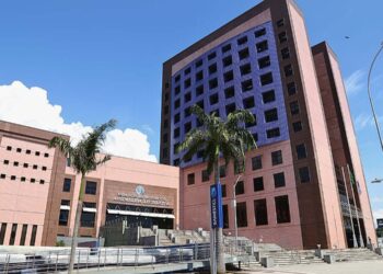 Concurso ALES 2025: Editais publicados com 35 vagas e salários de até R$ 14,9 mil - Foto: Reprodução