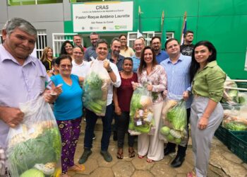 Cestas verdes do programa Compra Direta chegam a famílias de São Roque do Canaã - Foto: Setades
