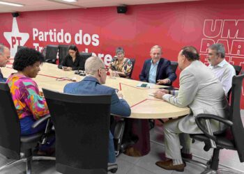 PT avalia pré-candidatura de Helder Salomão ao governo do ES em 2026 - Foto: Reprodução