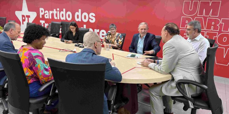 PT avalia pré-candidatura de Helder Salomão ao governo do ES em 2026 - Foto: Reprodução