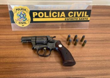 Acampamento cigano em Colatina é alvo de operação; homem é preso com arma irregular - Foto: PCES