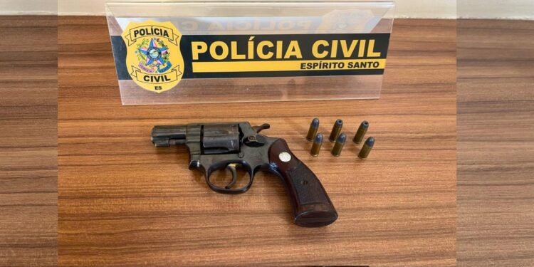 Acampamento cigano em Colatina é alvo de operação; homem é preso com arma irregular - Foto: PCES