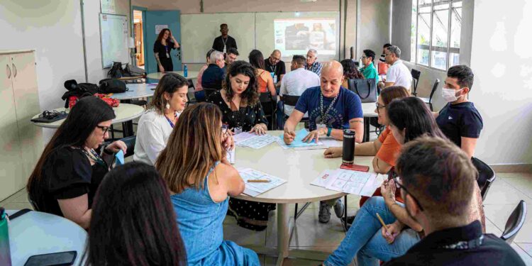 Faculdade SESI de Educação abre inscrições para curso de extensão em Fundamentos do Ensino Bilíngue - Foto: Divulgação