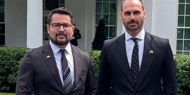 PGR denuncia Eduardo Bolsonaro e Paulo Figueiredo ao STF por coação no processo da trama golpista - Foto: Reprodução