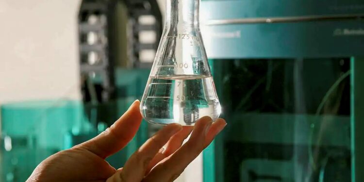 Metanol, Intoxicação, Bebida Adulterada, Etanol, Sintomas, Saúde Pública - Foto: Biodiesel Brasil