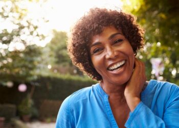 Menopausa: Entenda os Sintomas e Como Enfrentá-los - Foto: Reprodução