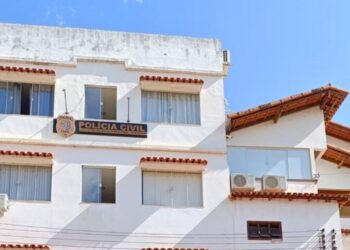 Polícia prende mulher durante prova do Detran-ES em Colatina - Foto: PCES