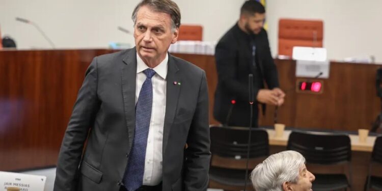 Bolsonaro tem condenação impressa no diário da Justiça - Foto: Valter Campanato/Agência Brasil