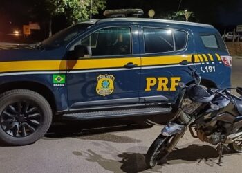 PRF recupera moto furtada na BR-259 em Colatina - Foto: PRF