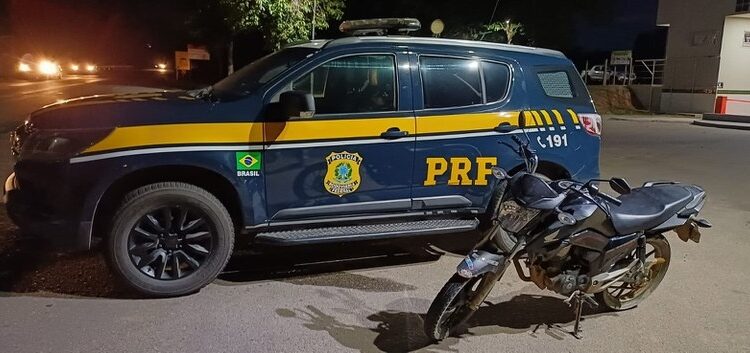 PRF recupera moto furtada na BR-259 em Colatina - Foto: PRF