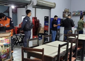 Fiscalização em bares de Colatina contra barulho -Foto: Comunicação PMC