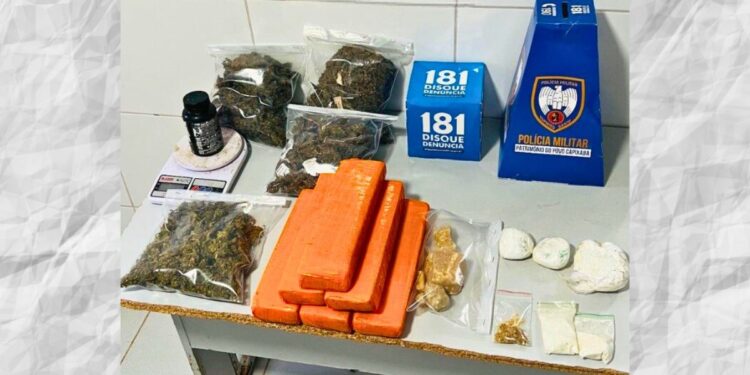 Polícia apreende drogas em Linhares durante operação no Chapadão do 15 - Foto: PCES