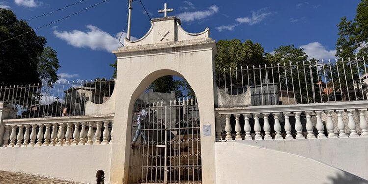 Preparação para finados em Colatina: cemitérios prontos para receber visitantes - Foto: Secom/PMC