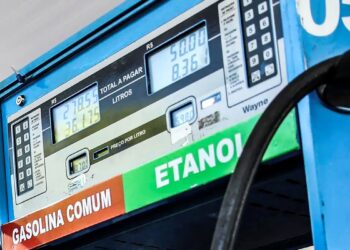 Petrobras reduz nesta terça (21) preço da gasolina em 4,9% - Foto: José Cruz/Agência Brasil