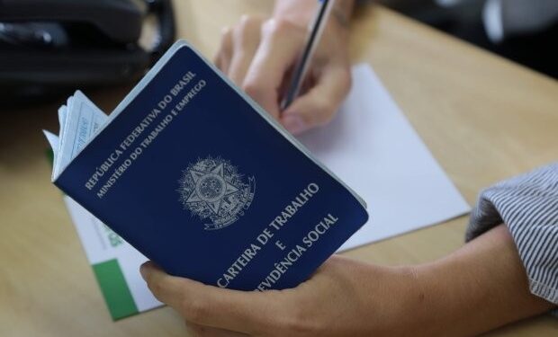 Sines do Noroeste e Norte do ES abrem a semana com 1.337 vagas de emprego, 64 são de Colatina