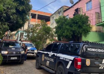 Suspeitos de integrarem facção criminosa são presos em bairro de Colatina - Foto: PCES