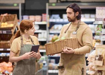 ES deve criar de 2.800 vagas temporárias no último trimestre do ano - Crédito é Envato