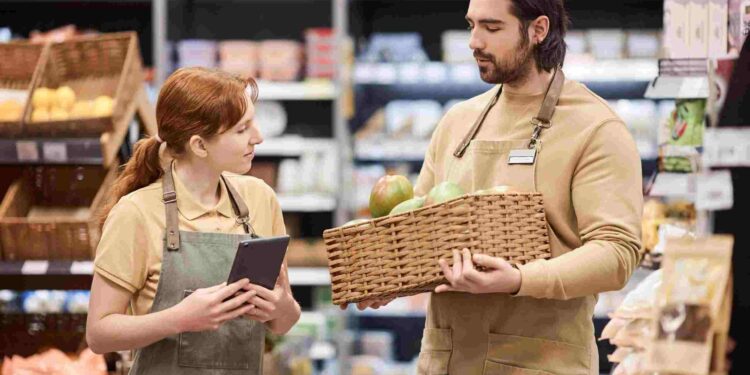 ES deve criar de 2.800 vagas temporárias no último trimestre do ano - Crédito é Envato