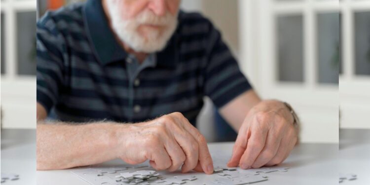 O que você precisa saber sobre prevenção e cuidados no Alzheimer - Foto: Reprodução