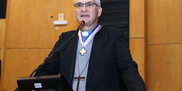 Dom Lauro Sérgio recebe maior honraria da Ales - Foto: Reprodução