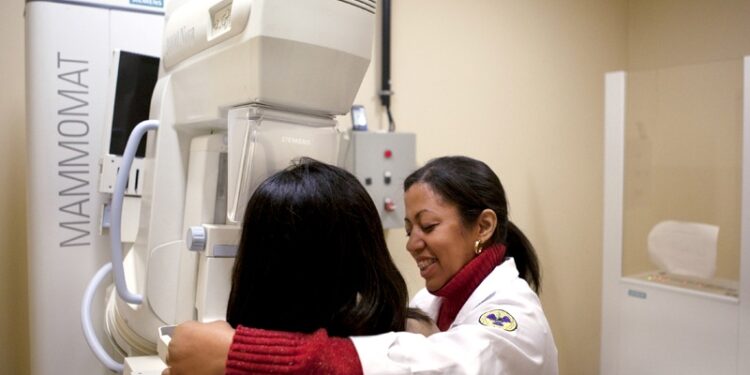 Mamografia pelo SUS a partir dos 40 anos já está valendo - Foto: Ministério da Saúde