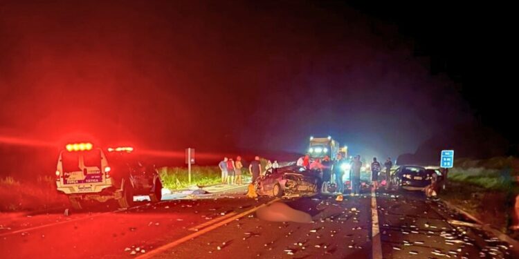 Acidente mata 4 pessoas na BR-101, em Jaguaré.ES; entre as vítimas estão crianças de 7 e 10 anos - Foto: Reprodução