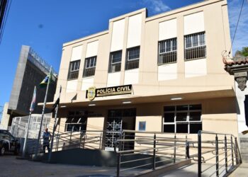 Mulher suspeita de submeter neta à exploração sexual é presa em Vitória - Foto: PCES