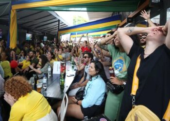 Copa do Mundo 2026: Bares apostam em horários noturnos dos jogos do Brasil para impulsionar movimento e vendas - Foto: Valter Campanato - Agência Brasil
