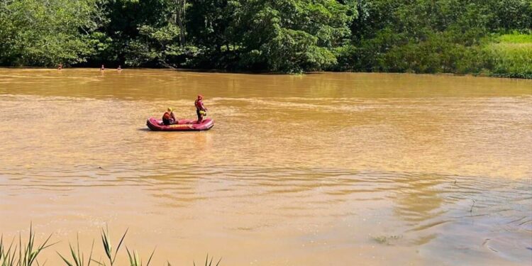 Homem de 41 anos tentou salvar criança de 7 anos e acabou arrastado pela correnteza - Foto: Reprodução
