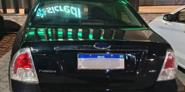 Criança com TEA é resgatada após ser deixada sozinha dentro de carro no Sul do ES - Foto: Reprodução