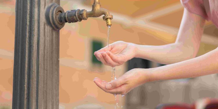 Falta de água em Baixo Guandu já dura mais de 10 dias - Foto: Freepik