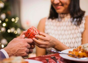 Troca de presentes: advogada dá 5 dicas para evitar problemas - Imagem: Freepik