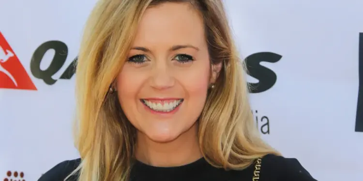 Rachael Carpani, estrela de ‘As Filhas de McLeod’, morre aos 45 anos após batalha contra doença crônica