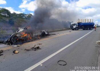 Acidente causou a morte de 10 pessoas na Bahia — Foto: PRF