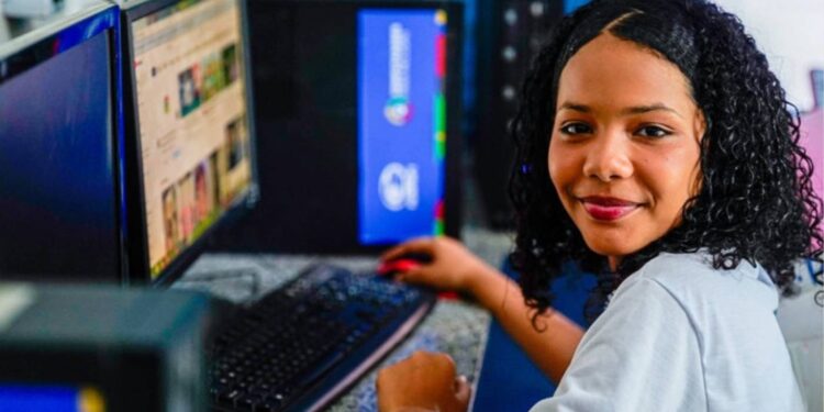 Programa Computadores para Inclusão doa mais de 60 máquinas para Santa Catarina em 2025 - Foto: Shizuo Alves/MCom