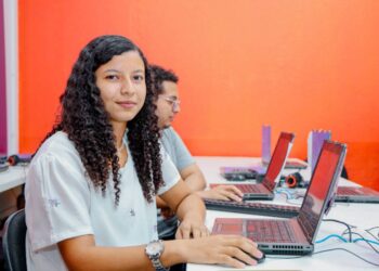 Em 2025, Programa Computadores para Inclusão cria 50 novos laboratórios de informática em SP - Foto: Peter Neylon/MCom