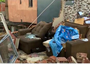 Temporal com ventos de 46 km/h causa destelhamentos em Colatina - Foto: Rede Social