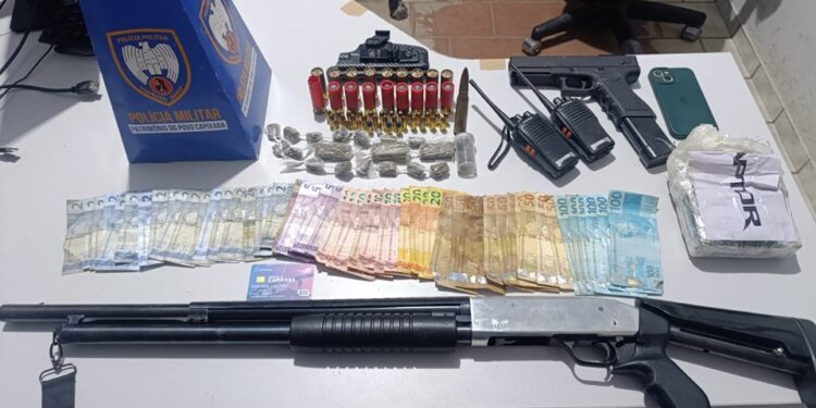 Fuga alucinante em Jaguaré termina com arsenal e drogas apreendidos - Foto: PCES