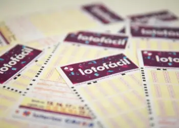Bolão do Paraná Acerta na Lotofácil e Leva Mais de R$ 1,7 Milhão Dividido com Outras Apostas
