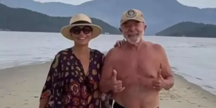 Lula posta foto na praia com Janja aos 80 anos e detalhe na imagem chama atenção: boa forma reacende debate sobre saúde na terceira idade