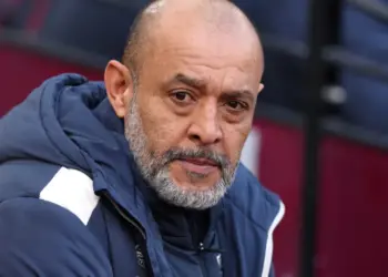 Técnico do West Ham lamenta saída de Paquetá e destaca ‘momento inoportuno’ da transferência