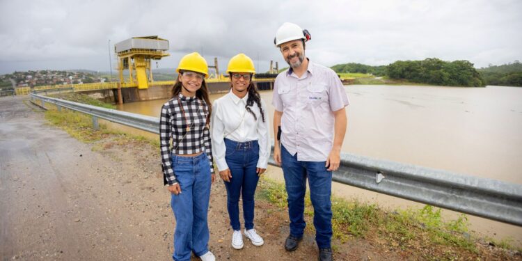 Ação solidária realiza sonho e leva estudante a conhecer a Usina Hidrelétrica de Aimorés - Foto: Divulgação
