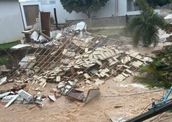 Forte chuva causa desabamento e morte de criança em Rio Bananal - Foto: Leitor
