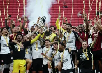 Corinthians vence Flamengo e é bicampeão da Supercopa Rei - Foto: Reprodução