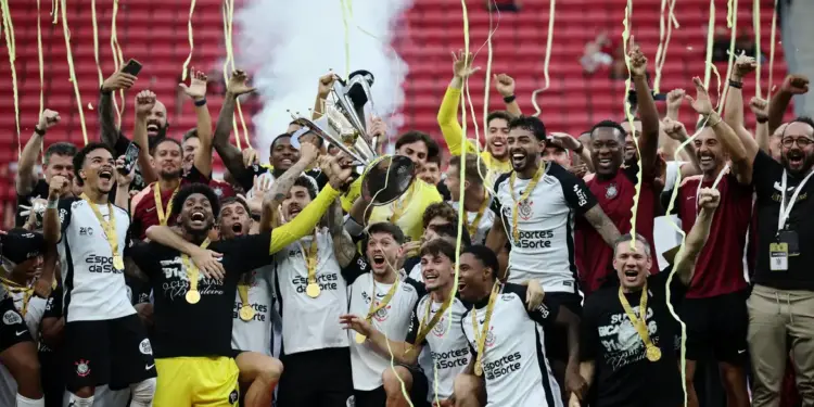 Corinthians vence Flamengo e é bicampeão da Supercopa Rei - Foto: Reprodução
