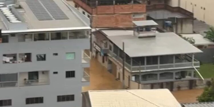 ES em alerta: chuvas superam 160mm e mobilizam Defesa Civil - Foto: Reprodução