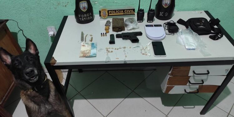 Dupla envolvida em tiroteio e tráfico de drogas é presa em Pancas - Foto: PCES