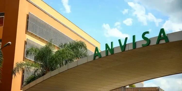 Anvisa Proíbe Leite Condensado La Vaquita e Suplementos Glicojax e Durasil por Riscos à Saúde