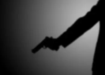 Chacina em bar de Nova Iguaçu: seis mortos em ataque a tiros; duas mulheres vítimas colaterais