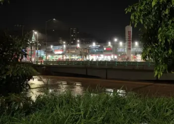 Temporal causa alagamentos severos em Juiz de Fora; alerta de chuvas intensas para a região